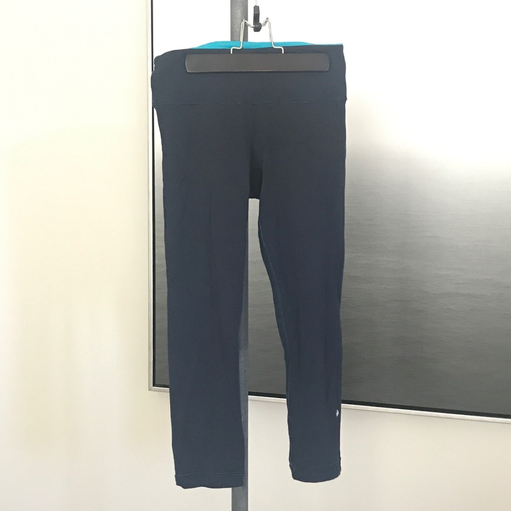 Lululemon reversible wunder under crop navy/blue